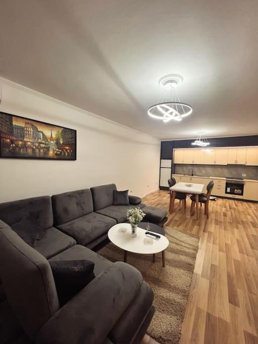 Art'S Apartment Tirana Kültér fotó