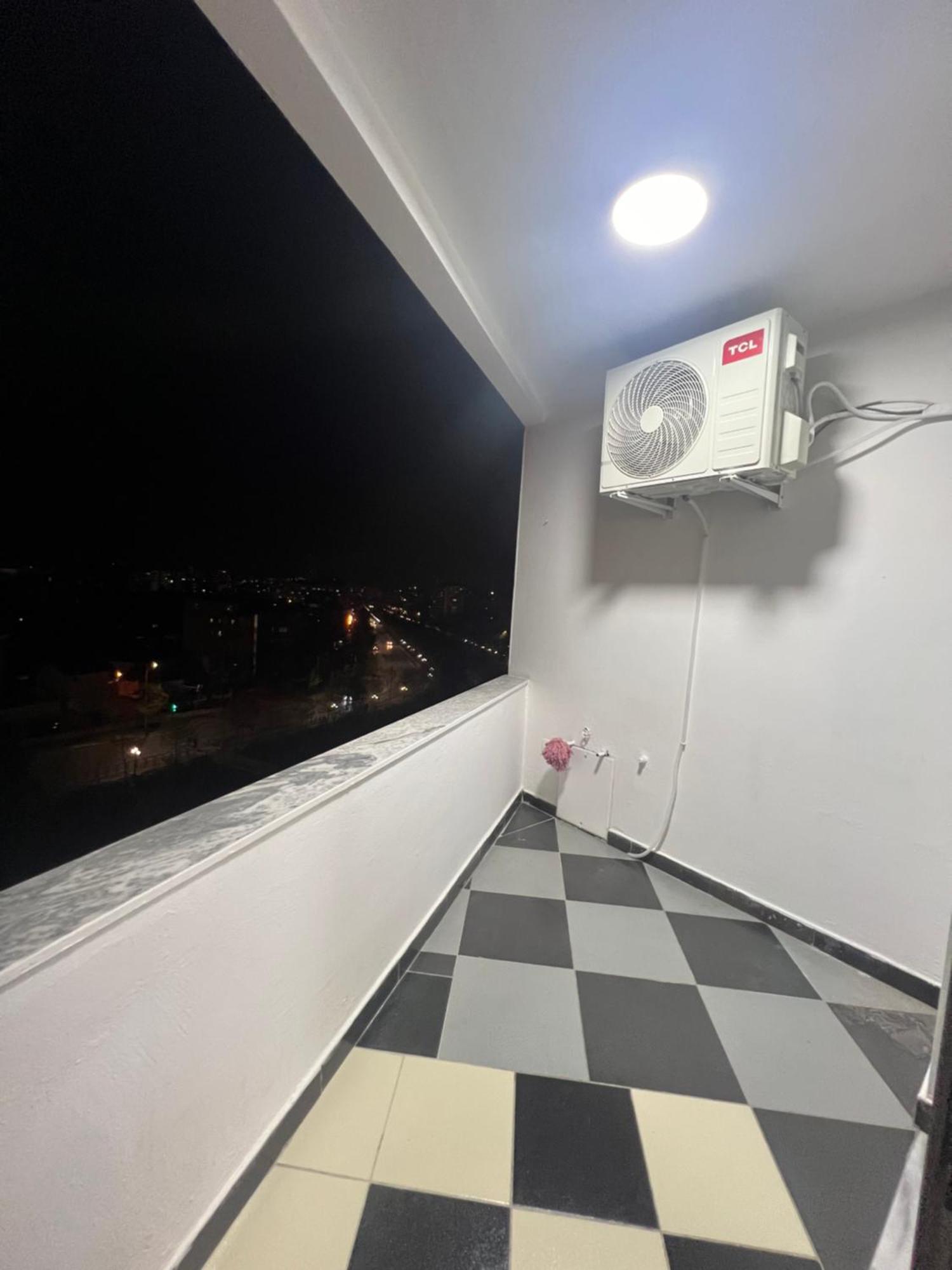 Art'S Apartment Tirana Kültér fotó